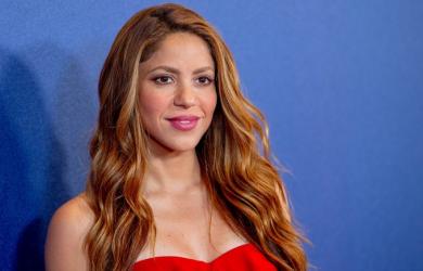 Đang điên đầu vì tranh chấp quyền nuôi con, Shakira sắp phải hầu tòa
